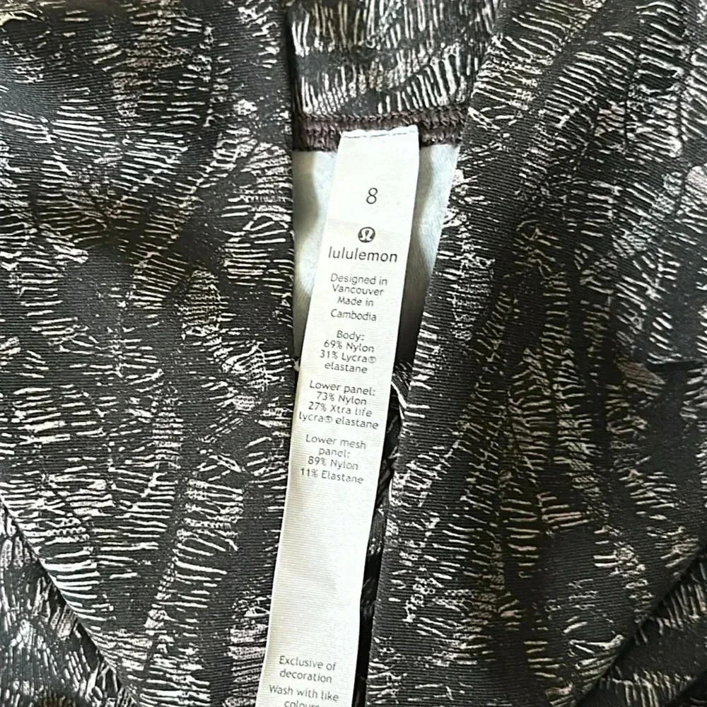 Lululemon. - Picture 4 of 7